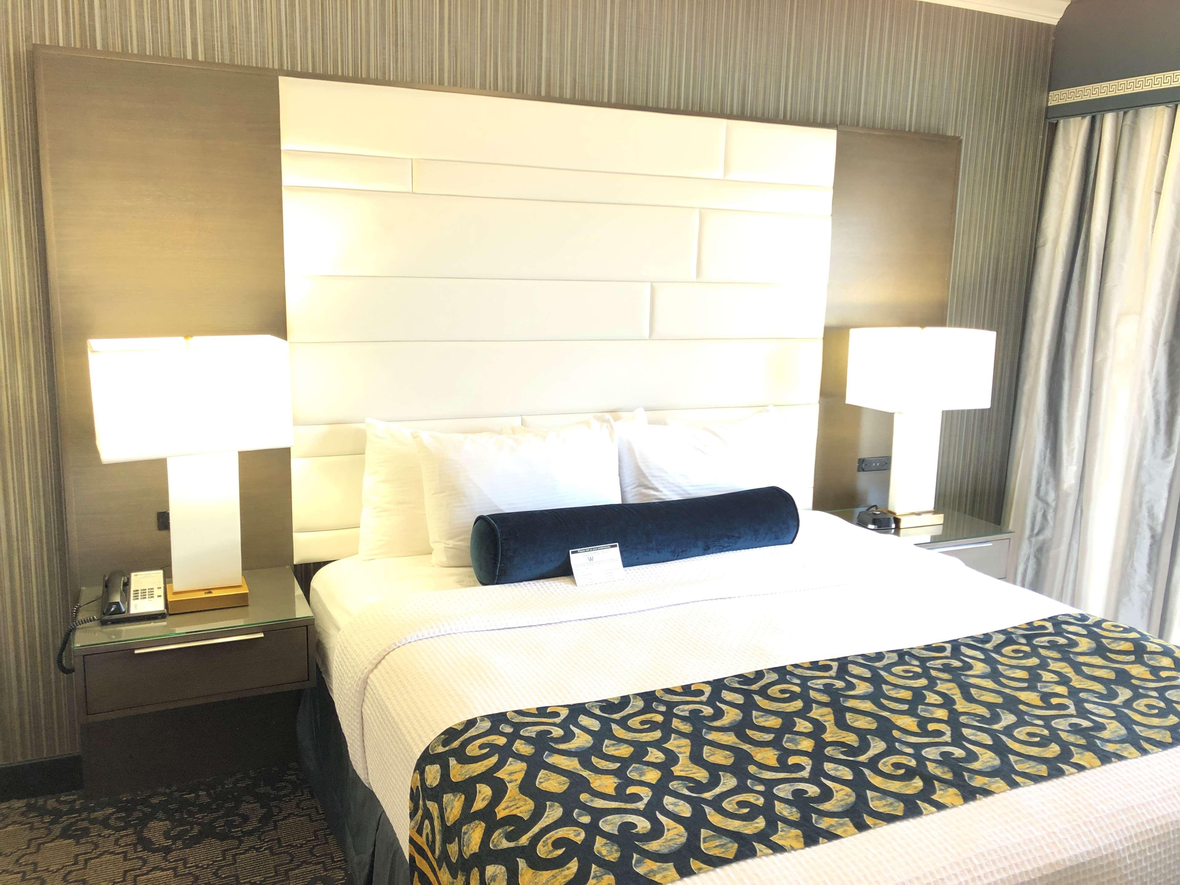 Western Abbey Hotel 3*
